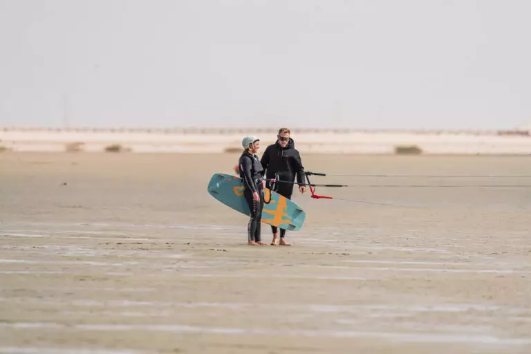 Ettore Teaching kitesurf